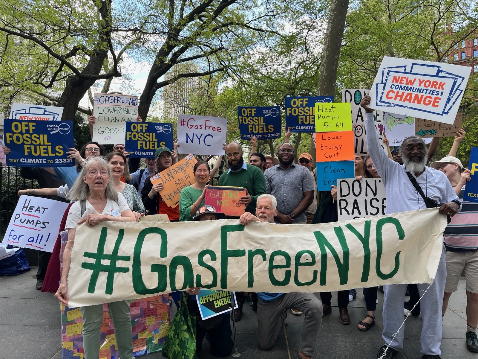 New York, NY: Heat Pumps for All Petition Delivery!