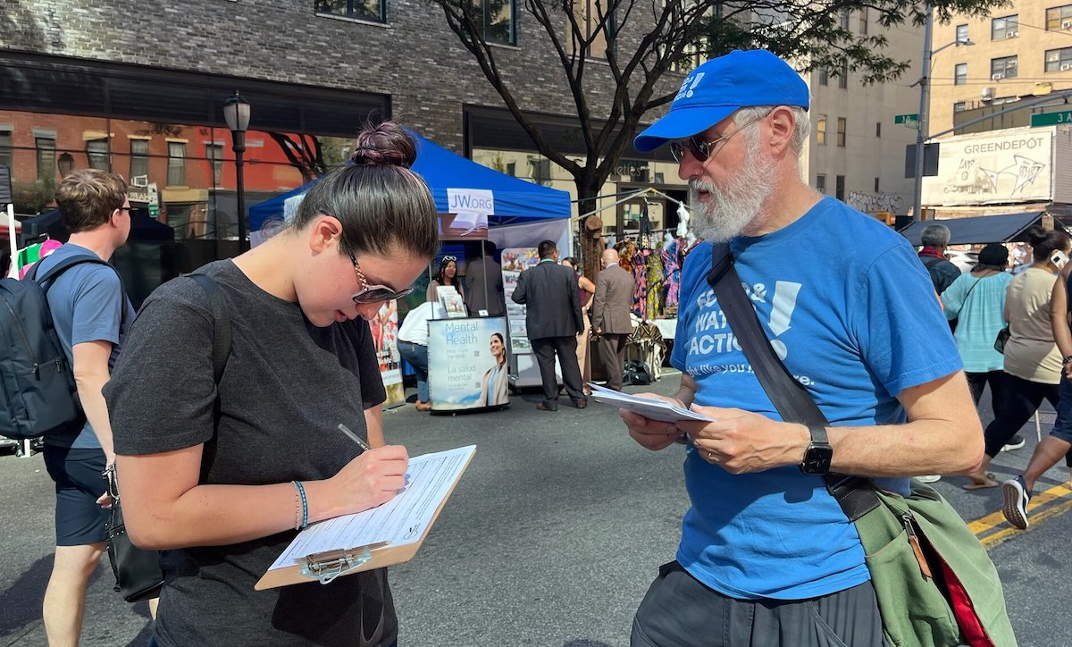 Los Angeles, CA: Gather Petition Signatures to Stop Data Centers!