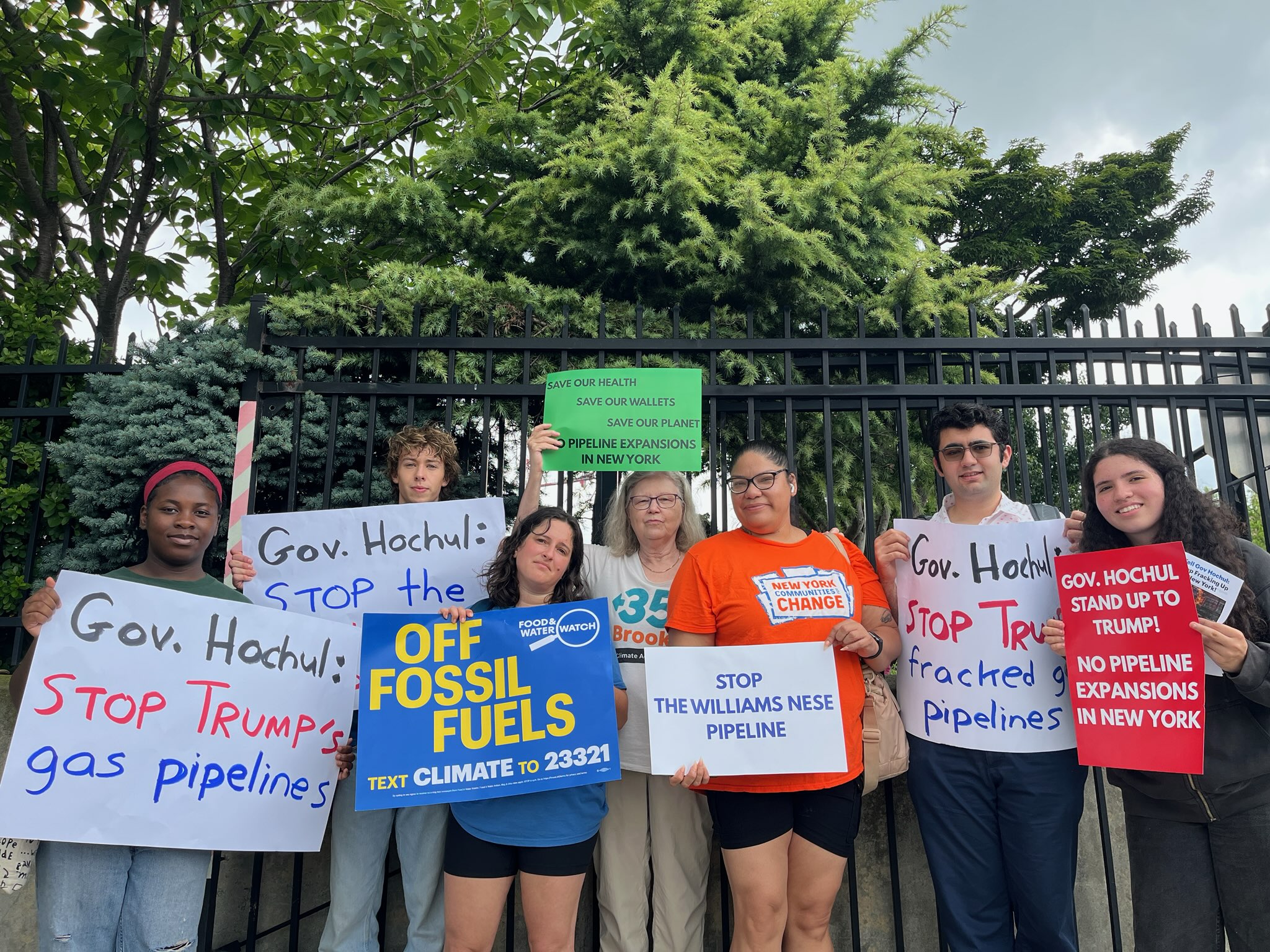 New York, NY: Hochul Bird-Dog: Stop the Wiliams NESE Fracked Gas Pipeline