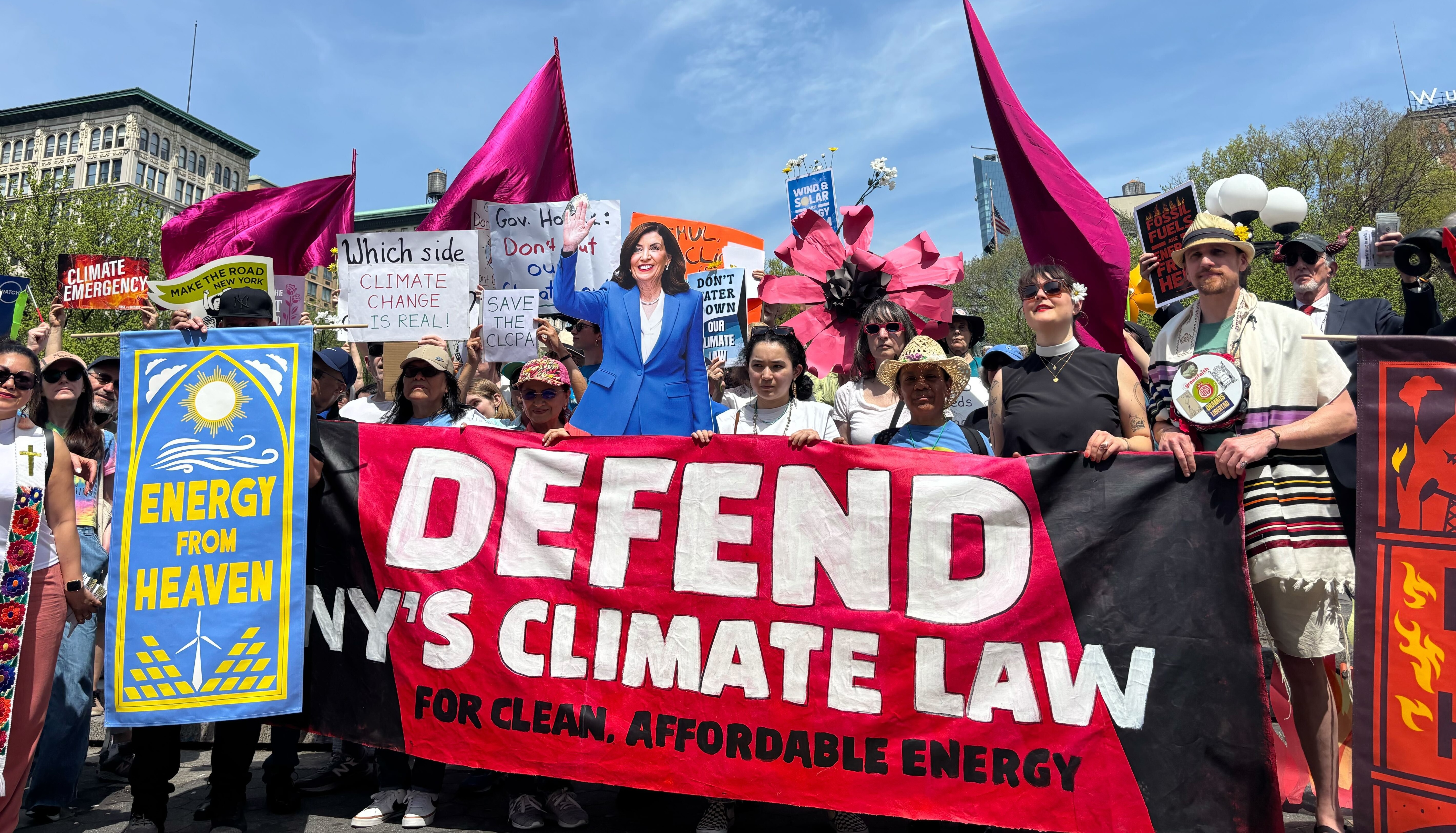 New York, NY: Tell Governor Hochul: Don’t Gut Our Climate Law!