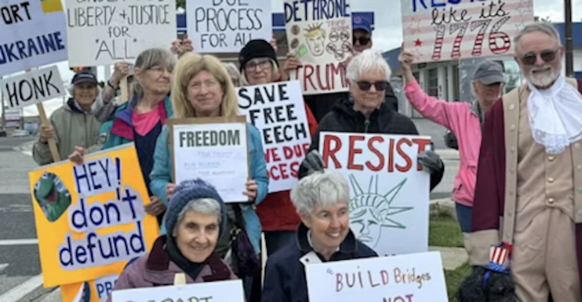 Sign Wave at Kenilworth and Charles · Baltimore Sign Waves