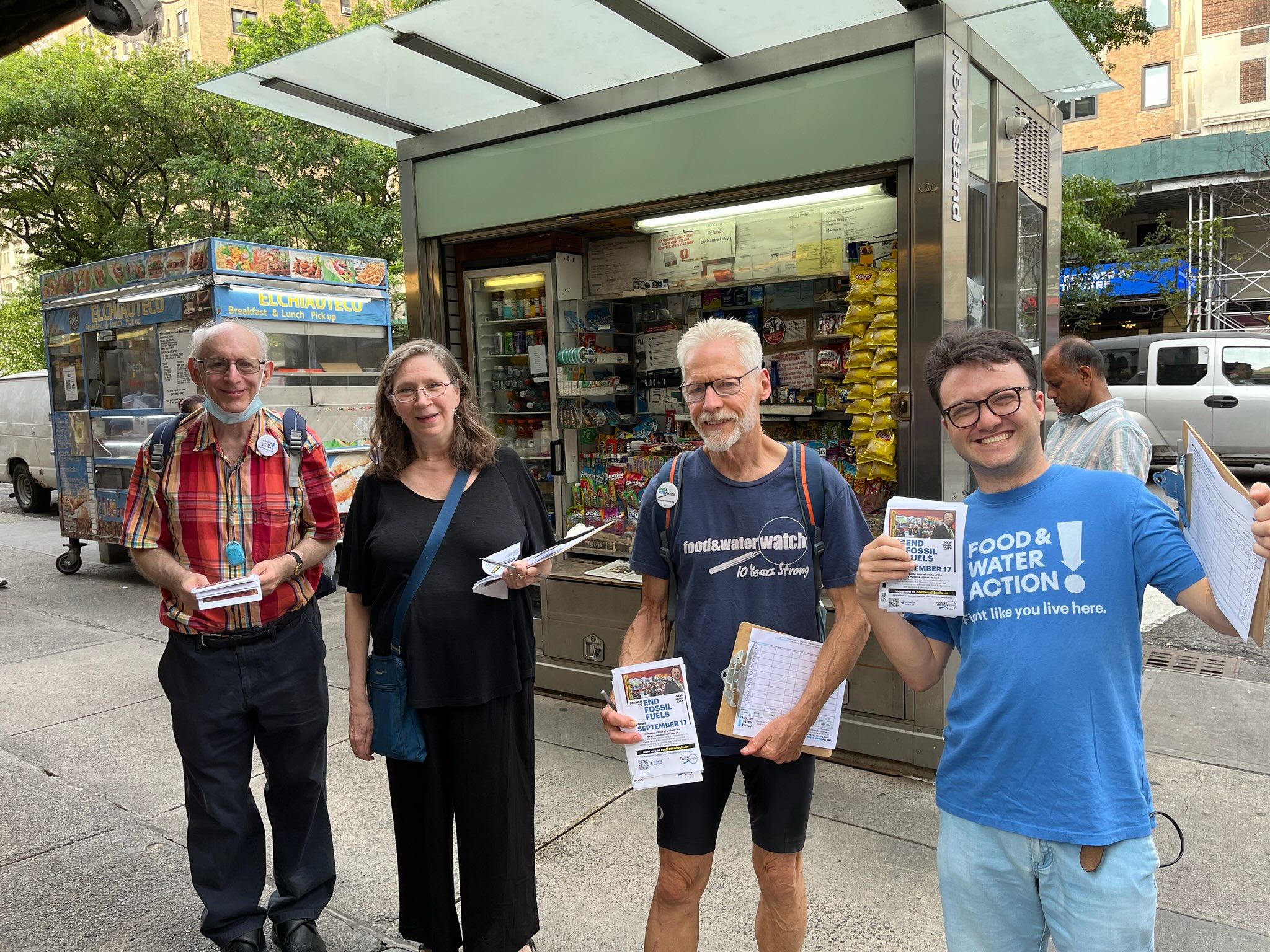 New York, NY: Leafletting for Climate Accountability Town Hall