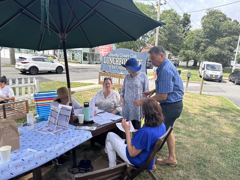 Southold Town Democrats Meet Our Candidates and Pick Up a Turf! · Mobilize