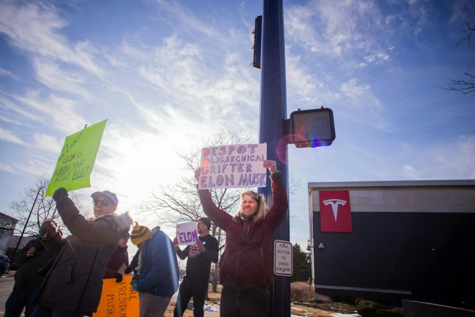 Cincinnati Nobody Elected Elon Rally · Mobilize